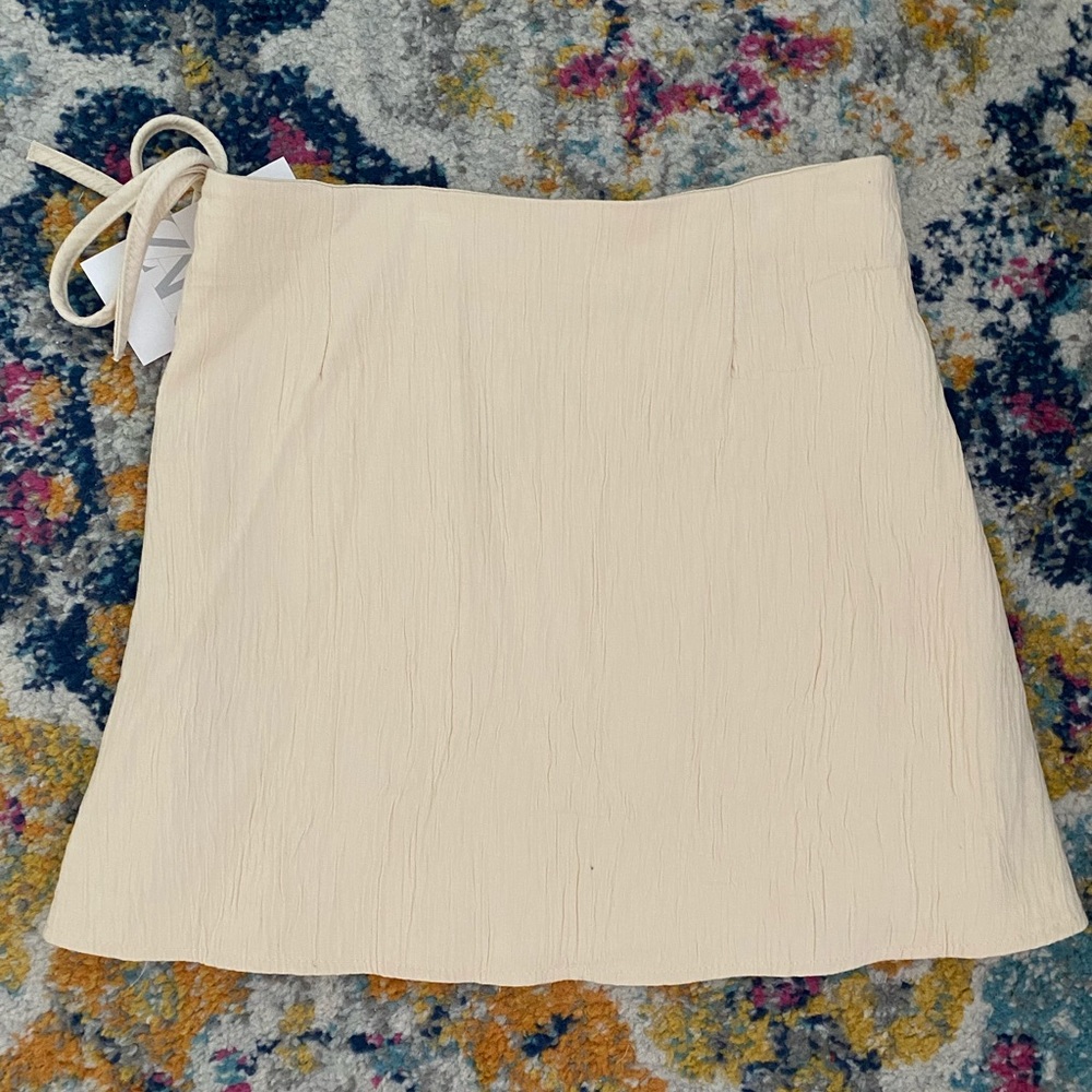 Mini skirt - Picture 3 of 4